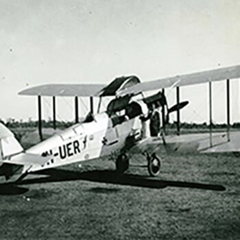 Victory with patient in the cabin & Dr Vickers standing nearby, 1931-1934_350px x 350px